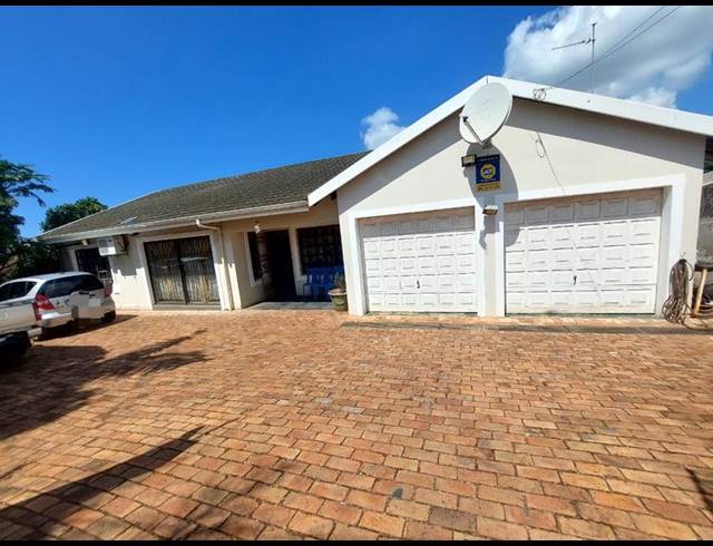 5 BEDROOM HOUSE FOR SALE IN RESERVOIR HILLS